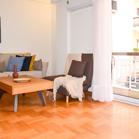 Spacious Modern Apartment In Pagkrati アテネ エクステリア 写真