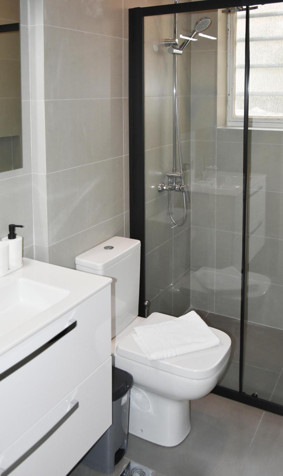 Spacious Modern Apartment In Pagkrati アテネ エクステリア 写真